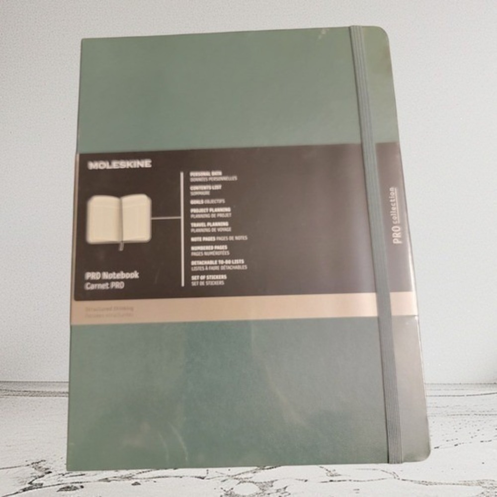 Moleskine PRO Notebook Hardcover Green‎ Expandable Pocket 9.5" x 7" 192 pages
